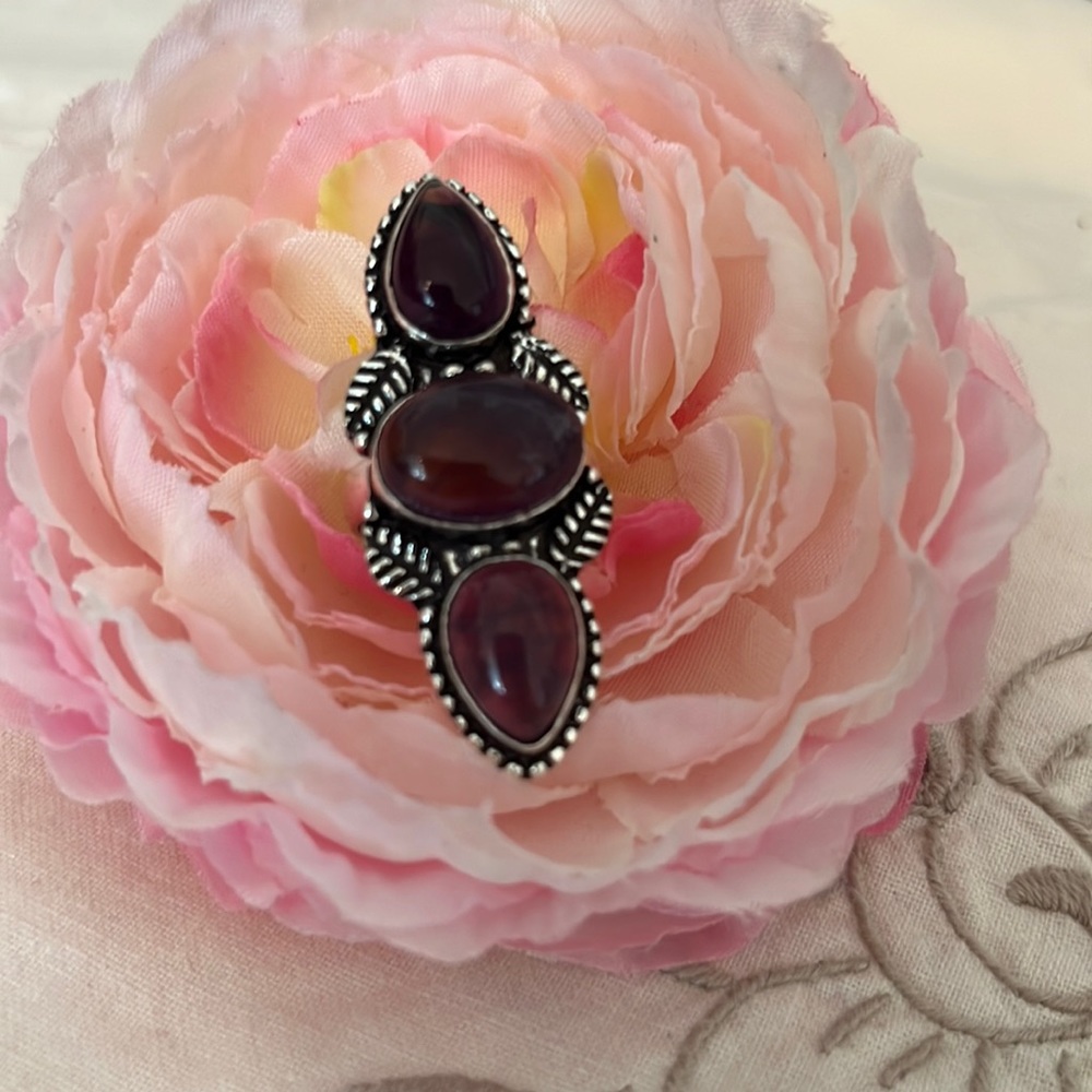 Beautiful Amethyst ring size 7